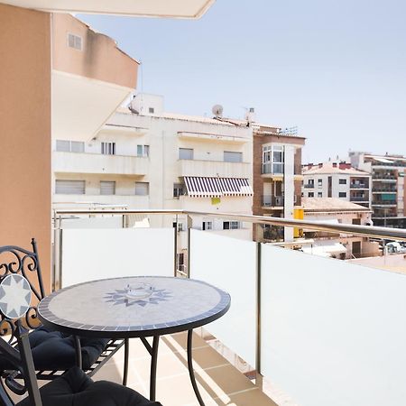 Ginosi Basics Centric Apartel Castelldefels Exterior foto